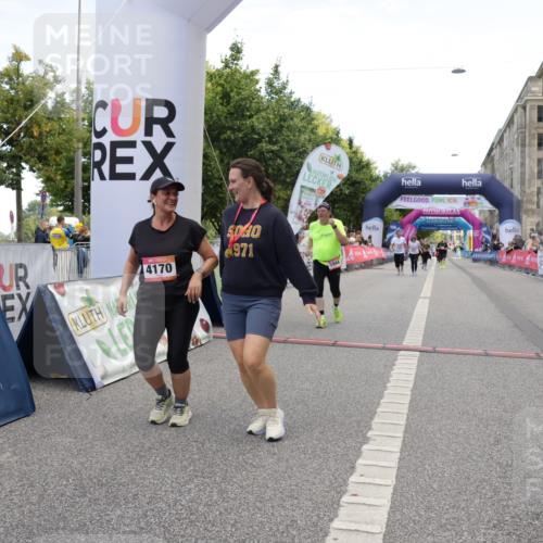 06.09.2026 - CURREX Alsterlauf Yannick Fuchs http://msf.ph/oto/10227396 06.09.2026 10:26:16 Ziel 2439, 2468, 4170, 5944 meine-sportfotos.de