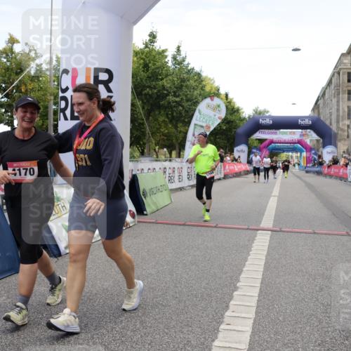 06.09.2026 - CURREX Alsterlauf Yannick Fuchs http://msf.ph/oto/10227398 06.09.2026 10:26:16 Ziel 2439, 2468, 4170, 5944 meine-sportfotos.de