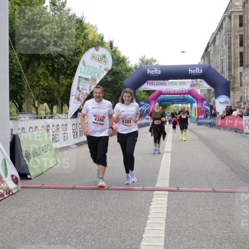 06.09.2026 - CURREX Alsterlauf Yannick Fuchs http://msf.ph/oto/10227411 06.09.2026 10:26:23 Ziel 4168, 4385, 4386, 5944 meine-sportfotos.de