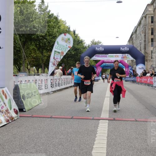 06.09.2026 - CURREX Alsterlauf Yannick Fuchs http://msf.ph/oto/10227425 06.09.2026 10:26:33 Ziel 2282, 2283, 3653, 3784, 4168 meine-sportfotos.de