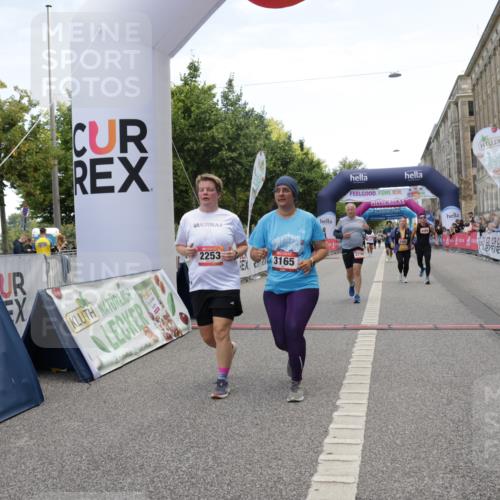 06.09.2026 - CURREX Alsterlauf Yannick Fuchs http://msf.ph/oto/10227451 06.09.2026 10:26:54 Ziel 2253, 2790, 2791, 3165, 4484, 4489 meine-sportfotos.de