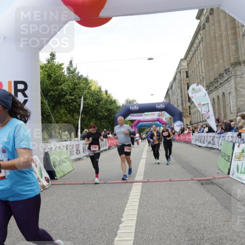 06.09.2026 - CURREX Alsterlauf Yannick Fuchs http://msf.ph/oto/10227454 06.09.2026 10:26:56 Ziel 2253, 2790, 2791, 3165, 4484, 4489, 5155, 5156 meine-sportfotos.de