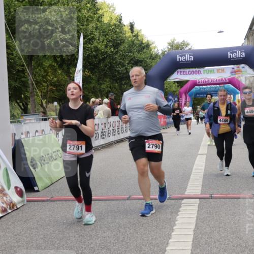 06.09.2026 - CURREX Alsterlauf Yannick Fuchs http://msf.ph/oto/10227455 06.09.2026 10:26:56 Ziel 2253, 2790, 2791, 3165, 4484, 4489, 5155, 5156 meine-sportfotos.de