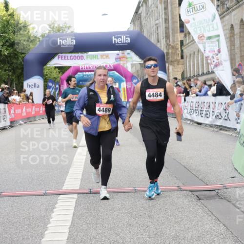 06.09.2026 - CURREX Alsterlauf Yannick Fuchs http://msf.ph/oto/10227459 06.09.2026 10:26:58 Ziel 2253, 2790, 2791, 3165, 4484, 4489, 5155, 5156 meine-sportfotos.de