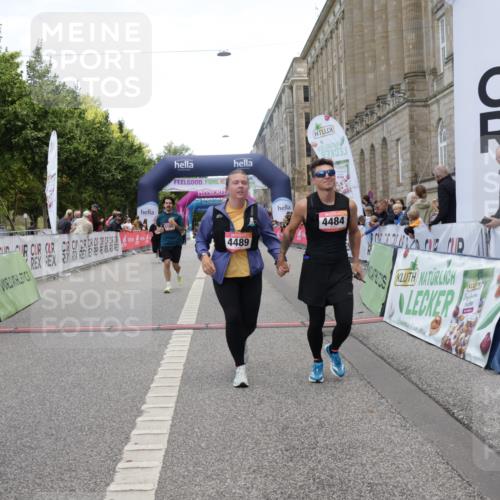 06.09.2026 - CURREX Alsterlauf Yannick Fuchs http://msf.ph/oto/10227464 06.09.2026 10:26:59 Ziel 2253, 2790, 2791, 3165, 4484, 4489, 5155, 5156 meine-sportfotos.de