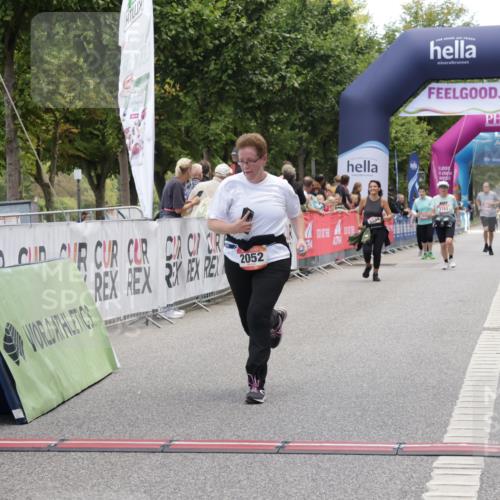06.09.2026 - CURREX Alsterlauf Yannick Fuchs http://msf.ph/oto/10227491 06.09.2026 10:27:11 Ziel 2052, 4978, 5066 meine-sportfotos.de