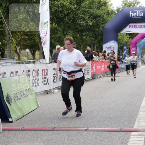 06.09.2026 - CURREX Alsterlauf Yannick Fuchs http://msf.ph/oto/10227492 06.09.2026 10:27:11 Ziel 2052, 4978, 5066 meine-sportfotos.de