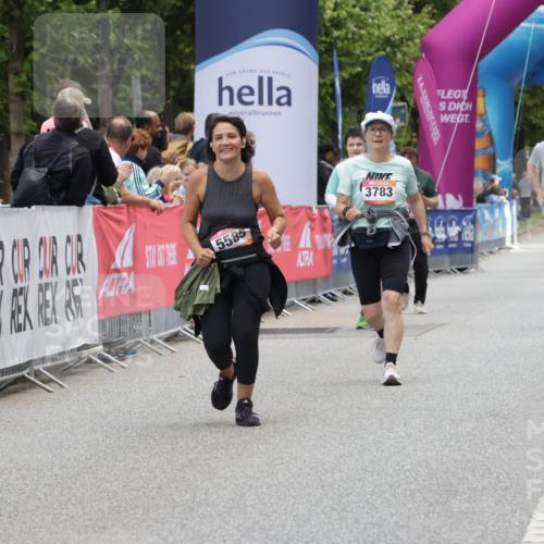 06.09.2026 - CURREX Alsterlauf Yannick Fuchs http://msf.ph/oto/10227496 06.09.2026 10:27:13 Ziel 2052 meine-sportfotos.de
