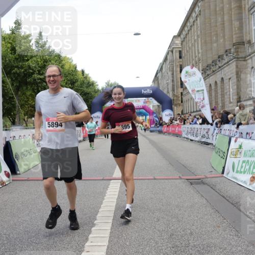 06.09.2026 - CURREX Alsterlauf Yannick Fuchs http://msf.ph/oto/10227514 06.09.2026 10:27:20 Ziel 3043, 3783, 5894, 5895 meine-sportfotos.de