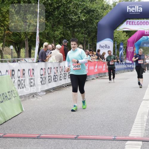 06.09.2026 - CURREX Alsterlauf Yannick Fuchs http://msf.ph/oto/10227517 06.09.2026 10:27:22 Ziel 3043, 3783, 5894, 5895 meine-sportfotos.de