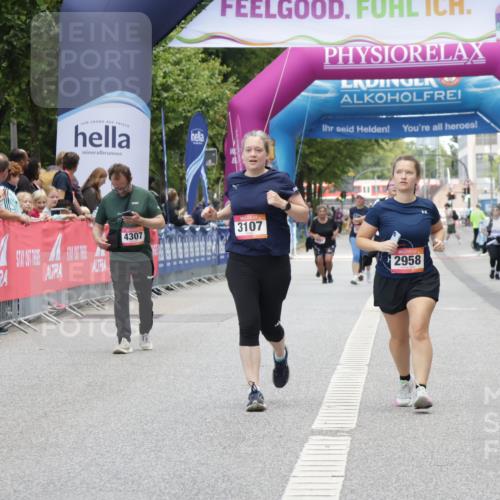 06.09.2026 - CURREX Alsterlauf Yannick Fuchs http://msf.ph/oto/10227521 06.09.2026 10:27:24 Ziel 3043, 3783, 5894, 5895 meine-sportfotos.de