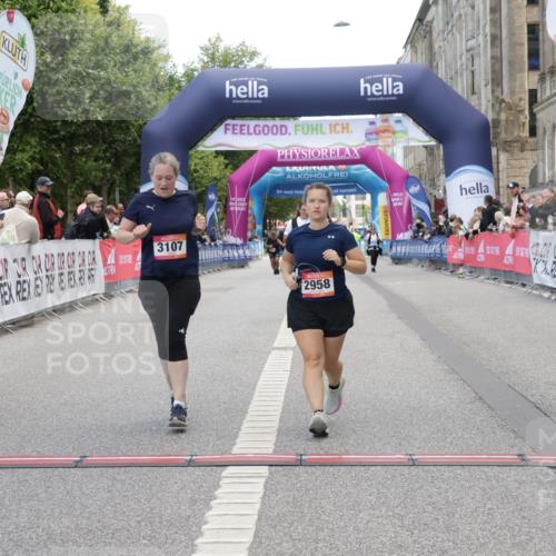 06.09.2026 - CURREX Alsterlauf Yannick Fuchs http://msf.ph/oto/10227531 06.09.2026 10:27:27 Ziel 3043 meine-sportfotos.de