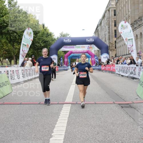06.09.2026 - CURREX Alsterlauf Yannick Fuchs http://msf.ph/oto/10227533 06.09.2026 10:27:28 Ziel 3043 meine-sportfotos.de