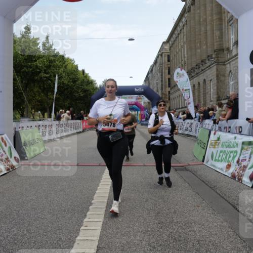 06.09.2026 - CURREX Alsterlauf Yannick Fuchs http://msf.ph/oto/10227572 06.09.2026 10:27:46 Ziel 3070, 4095, 4544, 5478, 8053 meine-sportfotos.de