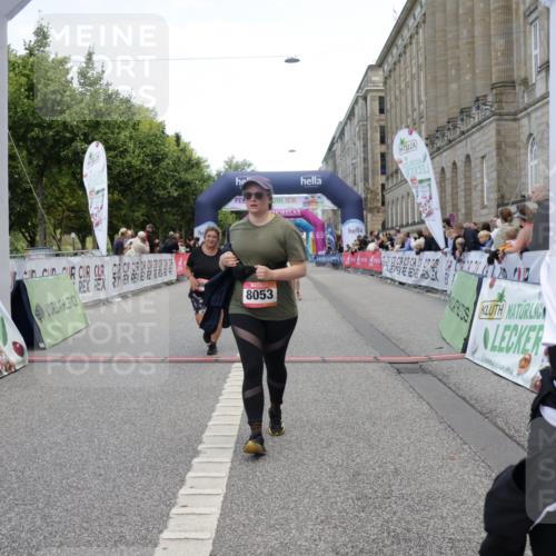 06.09.2026 - CURREX Alsterlauf Yannick Fuchs http://msf.ph/oto/10227581 06.09.2026 10:27:48 Ziel 3054, 4095, 4351, 4544, 5478, 8053 meine-sportfotos.de