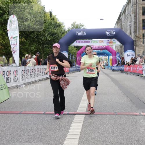 06.09.2026 - CURREX Alsterlauf Yannick Fuchs http://msf.ph/oto/10227591 06.09.2026 10:27:53 Ziel 3054, 4095, 4214, 4351, 4544, 8053 meine-sportfotos.de