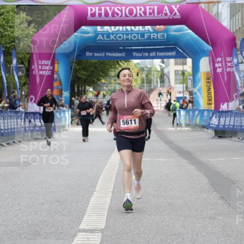 06.09.2026 - CURREX Alsterlauf Yannick Fuchs http://msf.ph/oto/10227621 06.09.2026 10:28:04 Ziel 3379, 5611 meine-sportfotos.de