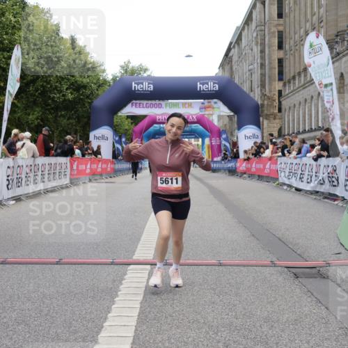 06.09.2026 - CURREX Alsterlauf Yannick Fuchs http://msf.ph/oto/10227628 06.09.2026 10:28:08 Ziel 3379, 5611 meine-sportfotos.de