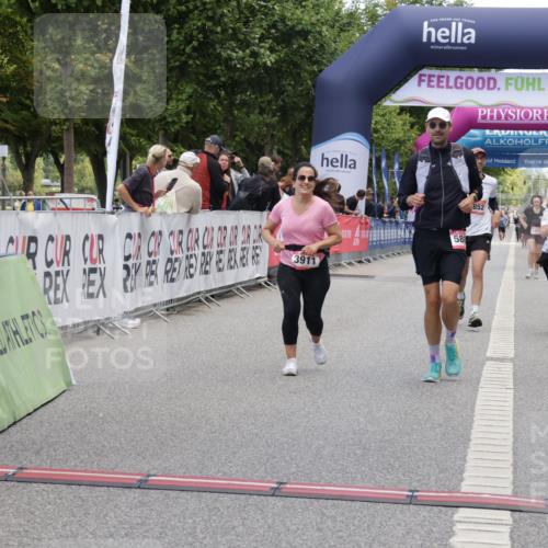 06.09.2026 - CURREX Alsterlauf Yannick Fuchs http://msf.ph/oto/10227663 06.09.2026 10:28:43 Ziel 2852, 2853, 3911, 4766, 4799, 4835, 5880 meine-sportfotos.de
