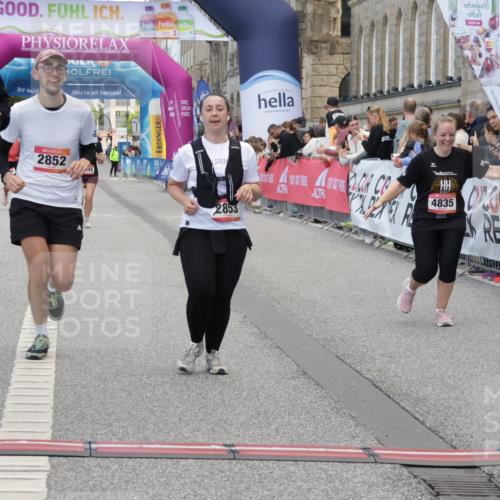 06.09.2026 - CURREX Alsterlauf Yannick Fuchs http://msf.ph/oto/10227667 06.09.2026 10:28:45 Ziel 2852, 2853, 3911, 4799, 4835, 5880 meine-sportfotos.de