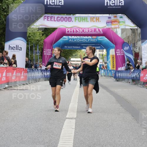 06.09.2026 - CURREX Alsterlauf Yannick Fuchs http://msf.ph/oto/10227719 06.09.2026 10:29:14 Ziel 4554, 4555, 8116, 8117 meine-sportfotos.de