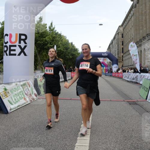 06.09.2026 - CURREX Alsterlauf Yannick Fuchs http://msf.ph/oto/10227736 06.09.2026 10:29:21 Ziel 8116, 8117 meine-sportfotos.de
