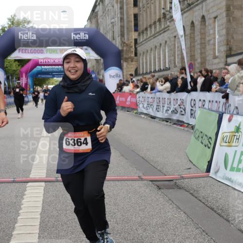 06.09.2026 - CURREX Alsterlauf Yannick Fuchs http://msf.ph/oto/10227748 06.09.2026 10:29:29 Ziel 5296, 6249, 6364 meine-sportfotos.de