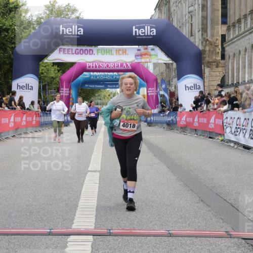 06.09.2026 - CURREX Alsterlauf Yannick Fuchs http://msf.ph/oto/10227767 06.09.2026 10:29:47 Ziel 2461, 2926, 4018 meine-sportfotos.de