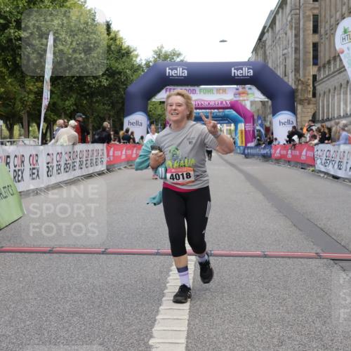 06.09.2026 - CURREX Alsterlauf Yannick Fuchs http://msf.ph/oto/10227770 06.09.2026 10:29:48 Ziel 2461, 2926, 4018 meine-sportfotos.de