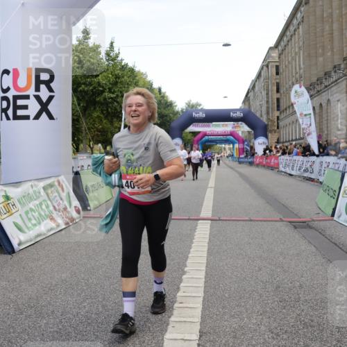 06.09.2026 - CURREX Alsterlauf Yannick Fuchs http://msf.ph/oto/10227775 06.09.2026 10:29:50 Ziel 2461, 2926, 4018, 6468 meine-sportfotos.de