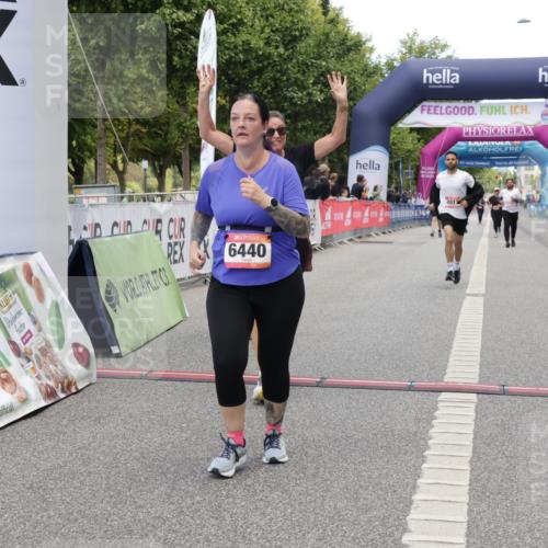 06.09.2026 - CURREX Alsterlauf Yannick Fuchs http://msf.ph/oto/10227796 06.09.2026 10:30:00 Ziel 2684, 4917, 6440, 6462, 6468 meine-sportfotos.de