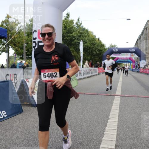 06.09.2026 - CURREX Alsterlauf Yannick Fuchs http://msf.ph/oto/10227801 06.09.2026 10:30:02 Ziel 2684, 4917, 6440, 6462, 6468 meine-sportfotos.de