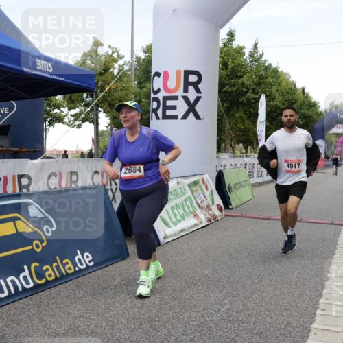 06.09.2026 - CURREX Alsterlauf Yannick Fuchs http://msf.ph/oto/10227803 06.09.2026 10:30:03 Ziel 2684, 4917, 6440, 6462 meine-sportfotos.de