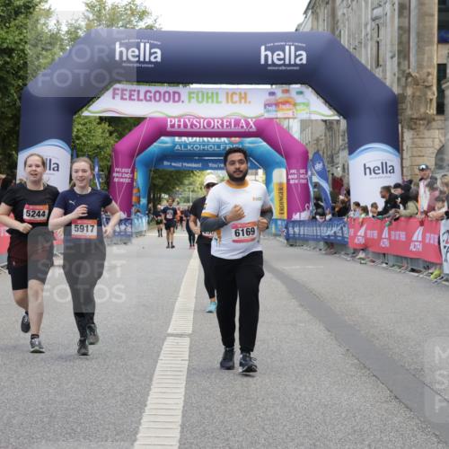 06.09.2026 - CURREX Alsterlauf Yannick Fuchs http://msf.ph/oto/10227811 06.09.2026 10:30:07 Ziel 2508, 2684, 4917, 5244, 5917, 6169, 6462 meine-sportfotos.de