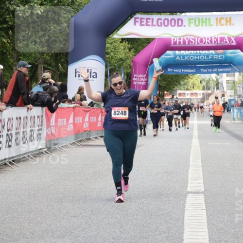 06.09.2026 - CURREX Alsterlauf Yannick Fuchs http://msf.ph/oto/10227824 06.09.2026 10:30:28 Ziel 8248 meine-sportfotos.de