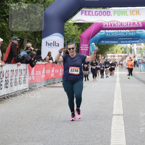 06.09.2026 - CURREX Alsterlauf Yannick Fuchs http://msf.ph/oto/10227825 06.09.2026 10:30:28 Ziel 8248 meine-sportfotos.de