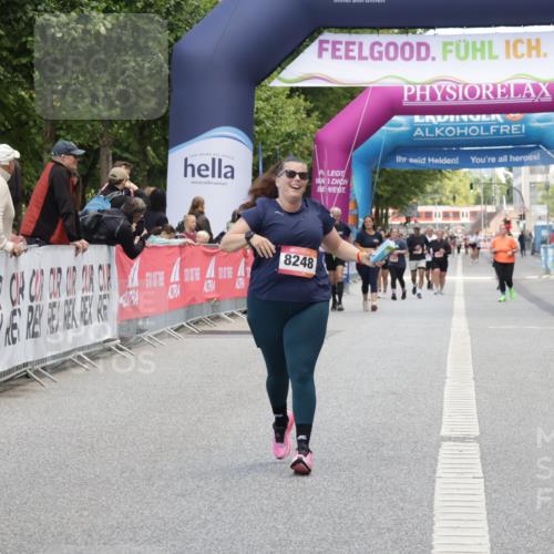06.09.2026 - CURREX Alsterlauf Yannick Fuchs http://msf.ph/oto/10227826 06.09.2026 10:30:29 Ziel 8248 meine-sportfotos.de