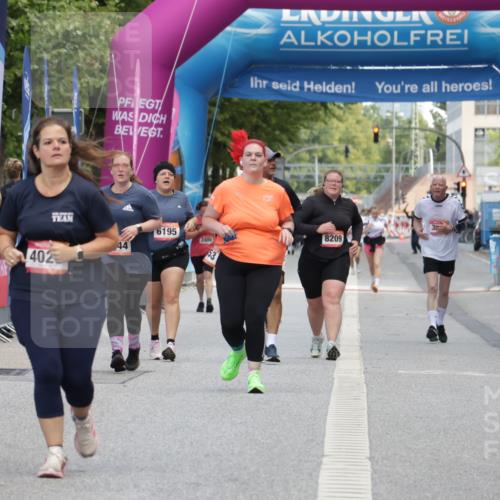 06.09.2026 - CURREX Alsterlauf Yannick Fuchs http://msf.ph/oto/10227838 06.09.2026 10:30:41 Ziel 4963 meine-sportfotos.de