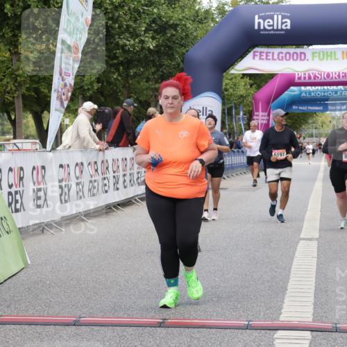 06.09.2026 - CURREX Alsterlauf Yannick Fuchs http://msf.ph/oto/10227847 06.09.2026 10:30:50 Ziel 2444, 3676, 4024, 4026, 4853, 8209 meine-sportfotos.de