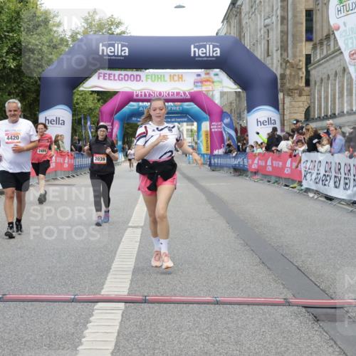 06.09.2026 - CURREX Alsterlauf Yannick Fuchs http://msf.ph/oto/10227873 06.09.2026 10:31:01 Ziel 2039, 2409, 3676, 4420, 4773, 6195, 6197, 8209 meine-sportfotos.de