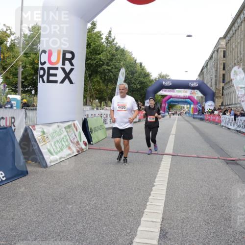 06.09.2026 - CURREX Alsterlauf Yannick Fuchs http://msf.ph/oto/10227880 06.09.2026 10:31:05 Ziel 2039, 2409, 4420, 4773 meine-sportfotos.de