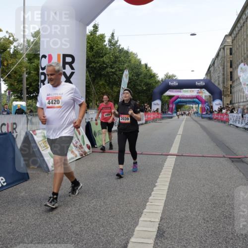 06.09.2026 - CURREX Alsterlauf Yannick Fuchs http://msf.ph/oto/10227881 06.09.2026 10:31:06 Ziel 2039, 2409, 4420, 4773 meine-sportfotos.de