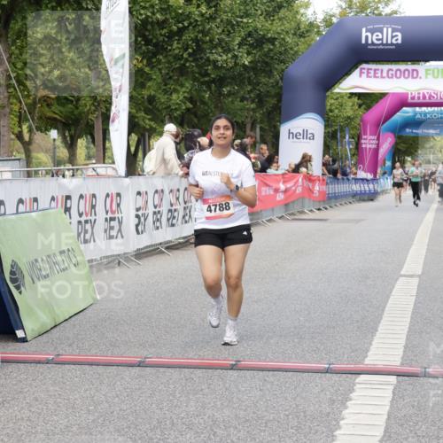 06.09.2026 - CURREX Alsterlauf Yannick Fuchs http://msf.ph/oto/10227898 06.09.2026 10:31:22 Ziel 4788 meine-sportfotos.de