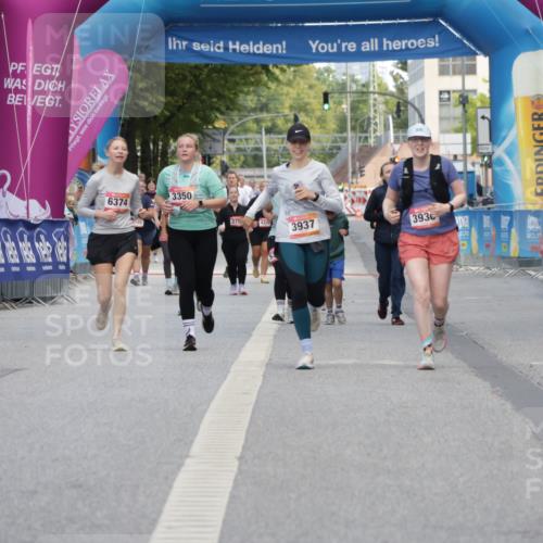 06.09.2026 - CURREX Alsterlauf Yannick Fuchs http://msf.ph/oto/10227904 06.09.2026 10:31:28 Ziel 4788 meine-sportfotos.de