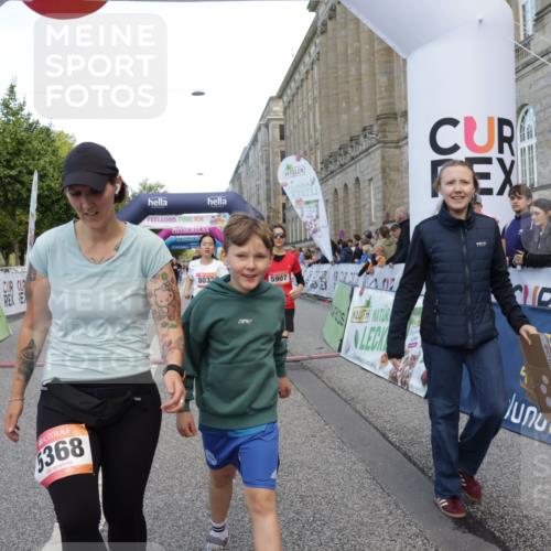 06.09.2026 - CURREX Alsterlauf Yannick Fuchs http://msf.ph/oto/10227932 06.09.2026 10:31:48 Ziel 3350, 3387, 5368, 5907, 6374, 8033 meine-sportfotos.de