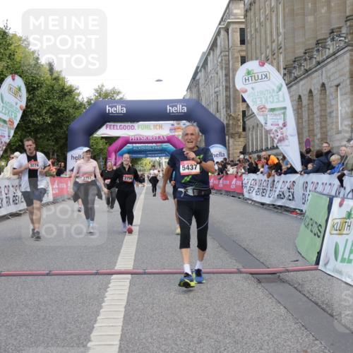 06.09.2026 - CURREX Alsterlauf Yannick Fuchs http://msf.ph/oto/10227947 06.09.2026 10:31:57 Ziel 2753, 2756, 3387, 4338, 5437, 5574 meine-sportfotos.de