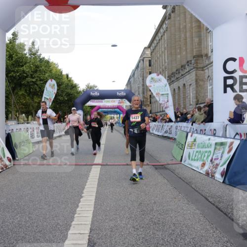 06.09.2026 - CURREX Alsterlauf Yannick Fuchs http://msf.ph/oto/10227950 06.09.2026 10:31:58 Ziel 2753, 2756, 4338, 5437, 5574 meine-sportfotos.de