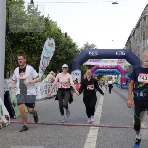 06.09.2026 - CURREX Alsterlauf Yannick Fuchs http://msf.ph/oto/10227954 06.09.2026 10:31:59 Ziel 2642, 2753, 2756, 4338, 5437, 5574, 6185 meine-sportfotos.de