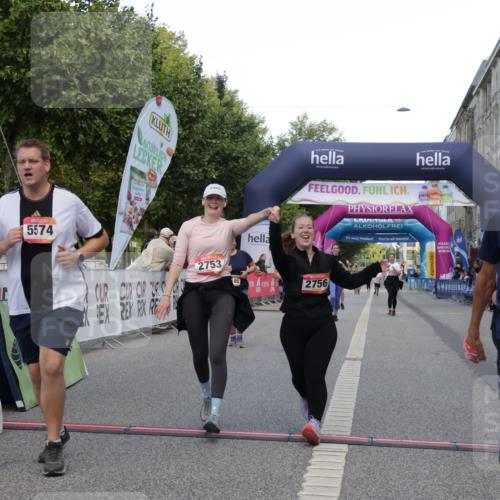 06.09.2026 - CURREX Alsterlauf Yannick Fuchs http://msf.ph/oto/10227955 06.09.2026 10:31:59 Ziel 2642, 2753, 2756, 4338, 5437, 5574, 6185 meine-sportfotos.de