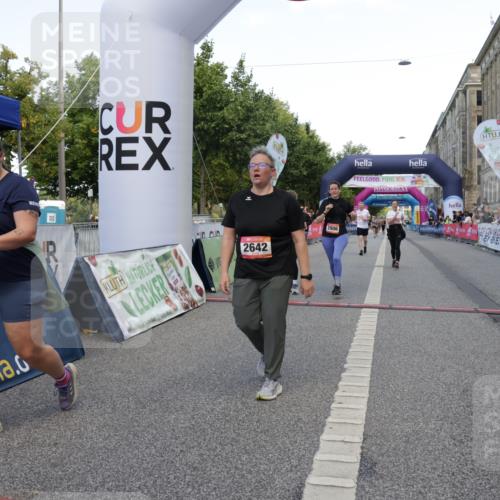 06.09.2026 - CURREX Alsterlauf Yannick Fuchs http://msf.ph/oto/10227977 06.09.2026 10:32:07 Ziel 2642, 2753, 2756, 2906, 3000, 3329, 4338, 4723, 6185 meine-sportfotos.de